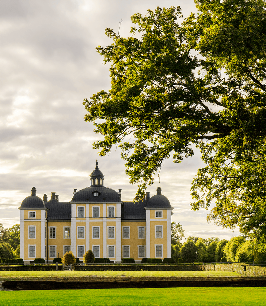 Foto på Strömsholms slott i solljus