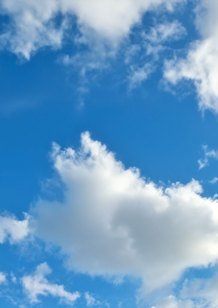 Foto på moln på en blå himmel